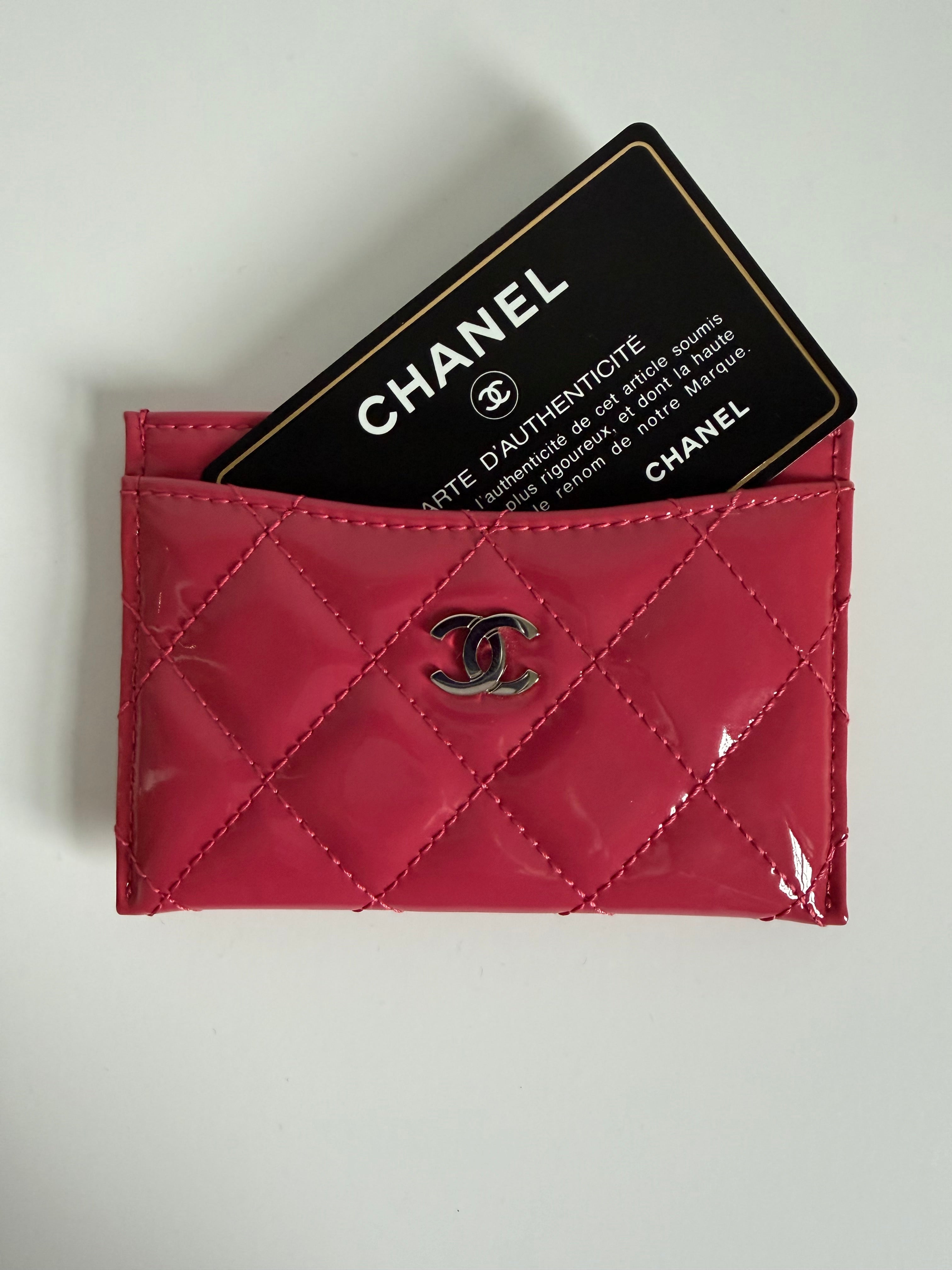 Chanel patent leather cardholder